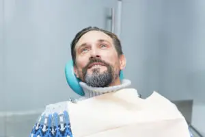 美學補給 5 Person In A Dental Chair Sxkkyy